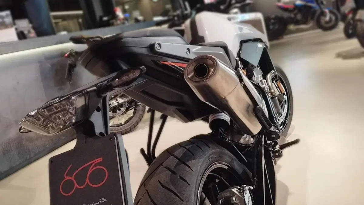 KTM 790 Duke (2025 - 26)  (5)