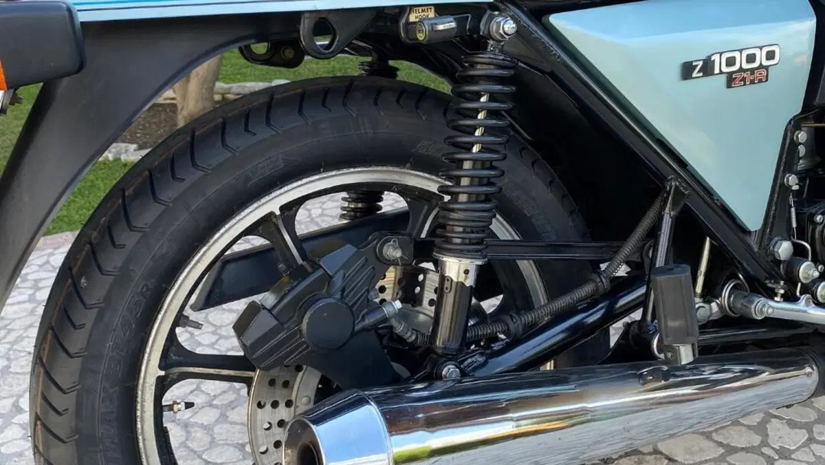Kawasaki   (6)