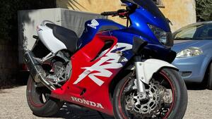 Honda CBR 600 F (1999 - 00) 