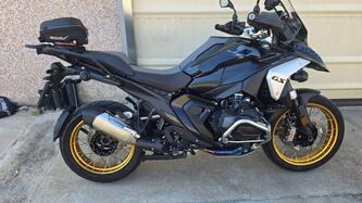 Bmw R 1300 GS Triple Black (2023 - 25) usata