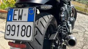 Triumph Street Twin 900 (2021 - 22)  (8)