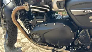 Triumph Street Twin 900 (2021 - 22)  (10)