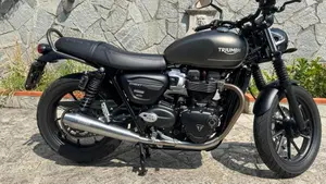Triumph Street Twin 900 (2021 - 22)  (11)