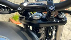 Triumph Street Twin 900 (2021 - 22)  (15)