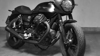 Moto Guzzi V7 Stone (2021 - 24)
