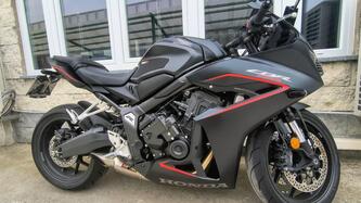Honda CBR 650 R E-Clutch (2024 - 25)