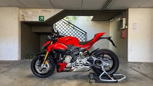 Ducati Streetfighter V4 S (2025) 