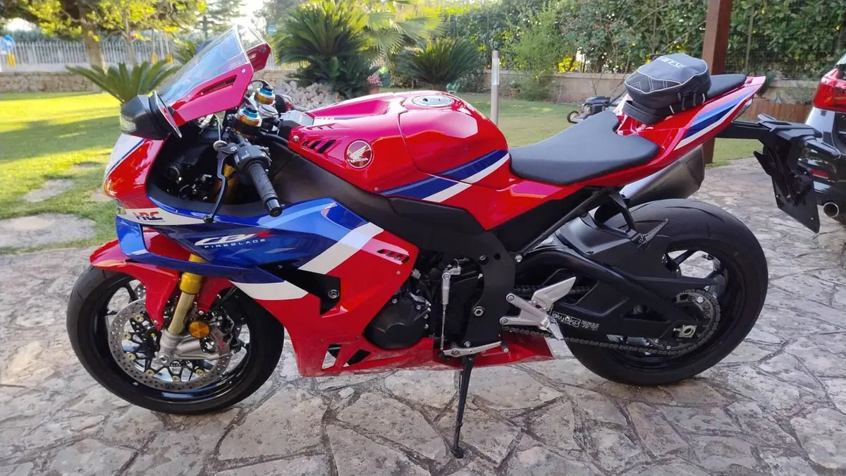 Honda CBR 1000 RR-R Fireblade SP (2024 - 26)  (3)