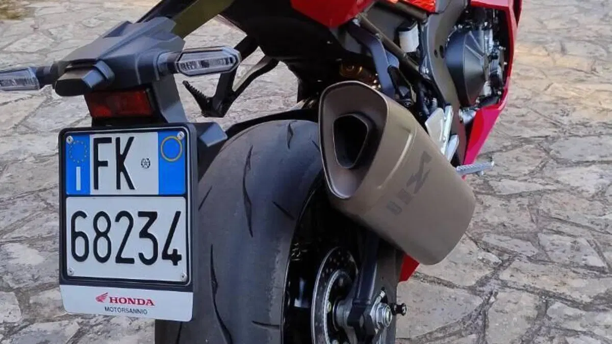 Honda CBR 1000 RR-R Fireblade SP (2024 - 26)  (9)