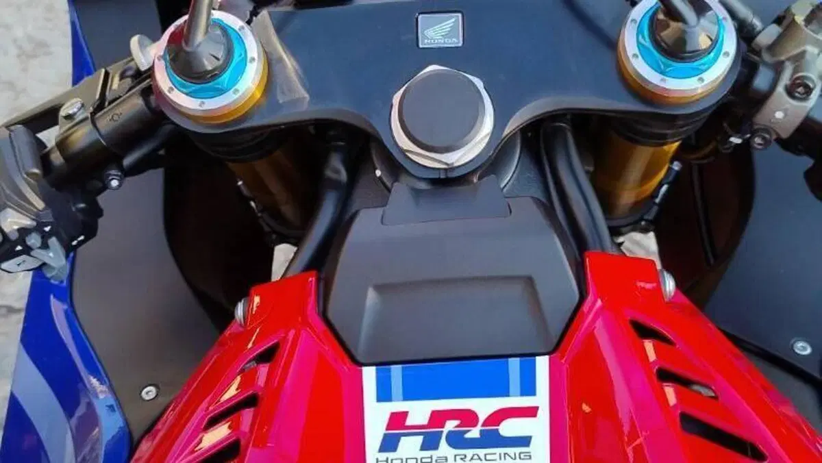 Honda CBR 1000 RR-R Fireblade SP (2024 - 26)  (11)