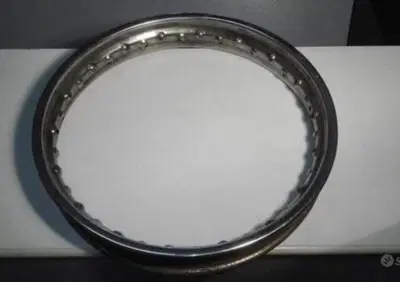 Cerchio Radaelli 17 pollici X 2,15 pollici - Annuncio 9801371