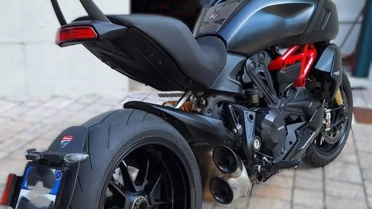 Ducati Diavel 1260 S (2021 - 22)  (7)