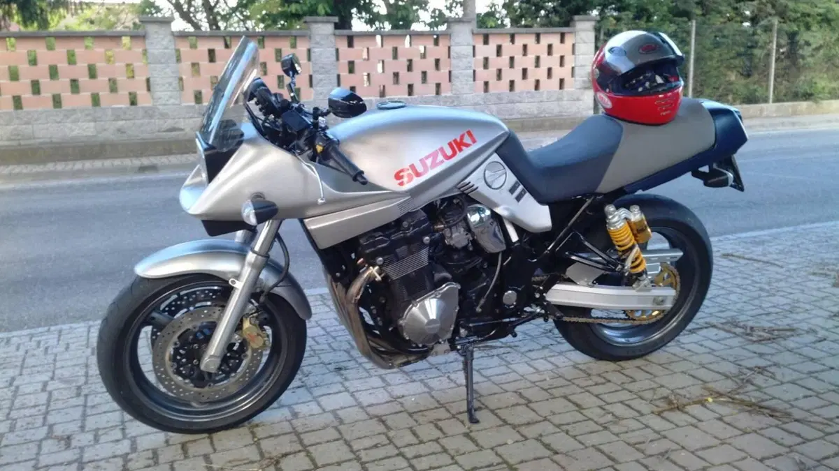 Suzuki GSX 1200  (2)