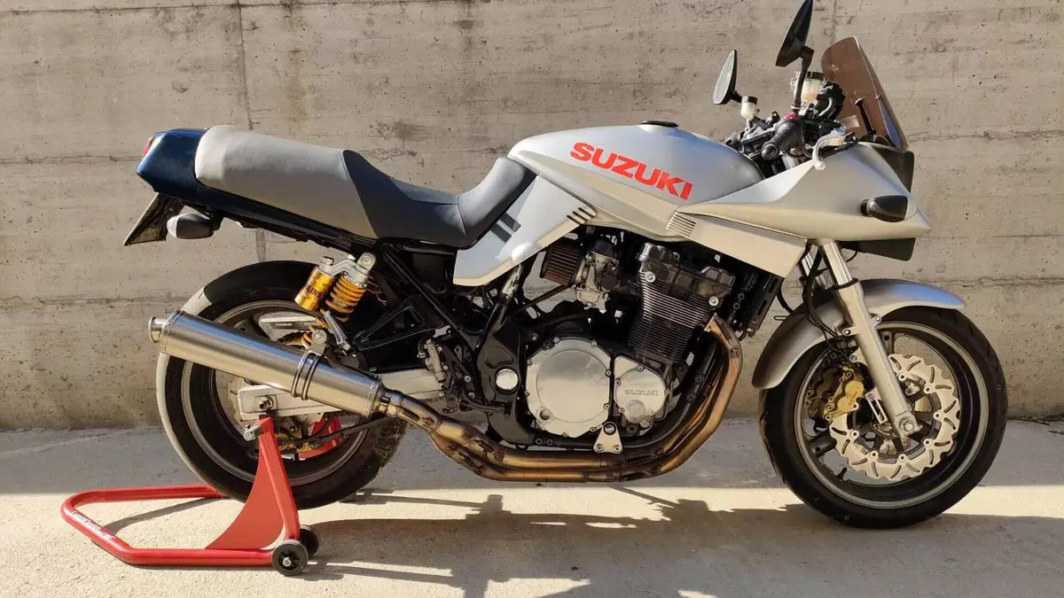 Suzuki GSX 1200  (5)