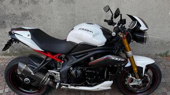 Triumph Speed Triple 1050 R ABS (2011 - 15) usata