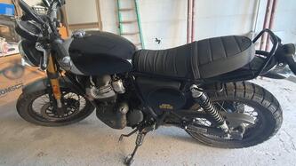 Royal Enfield Bear 650 (2025) usata