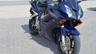 Honda VFR 800 (2002 - 05) usata