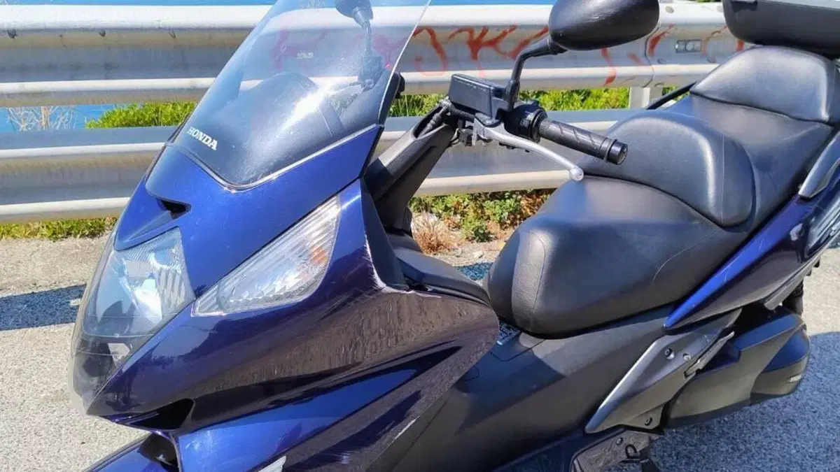 Honda Silver Wing 400 (2006 - 09)  (3)