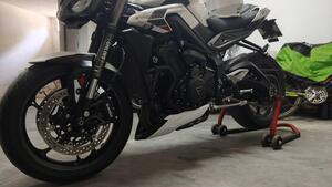 Triumph Street Triple 765 R (2023 - 25) 