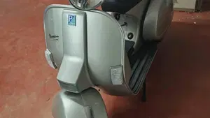 Piaggio Vespa 150 PX (1980 - 00)  (5)