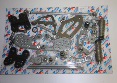 Pedane arretrate racing ROBBY MOTO SuzukiGSX-R1000 Robby Moto Engineering - Annuncio 9802797