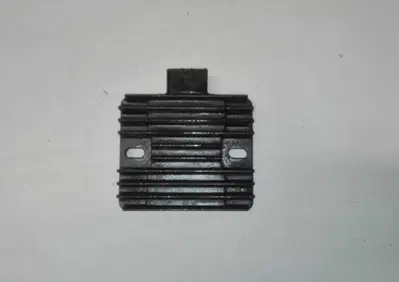 Regolatore di tensione Yamaha Majesty 250 - Annuncio 9802877