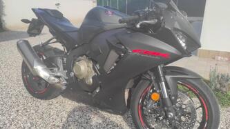 Honda CBR 1000 RR Fireblade (2017 - 19) usata