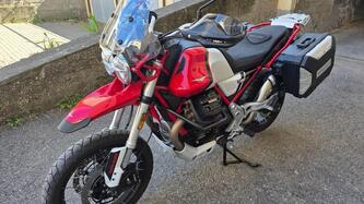 Moto Guzzi V85 TT Evocative Graphics (2021 - 23) usata