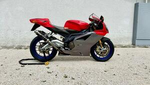 Aprilia RSV 1000 R Factory (2004 - 05) 