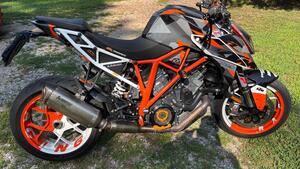 KTM 1290 Super Duke R ABS (2017 - 18) 