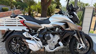 MV Agusta Stradale 800 EAS ABS (2015 - 17) usata
