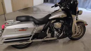 Harley-Davidson 1450 Electra Glide Ultra Classic (2003 - 05) - FLHTCUI  (3)