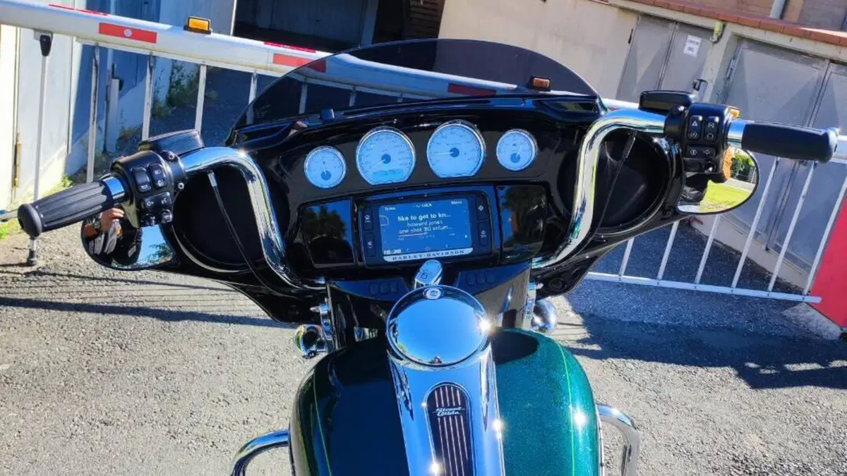 Harley-Davidson 1690 Street Glide Special (2014 - 16) - FLHX  (5)