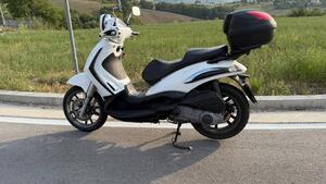 Piaggio Beverly Tourer 250 