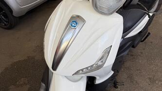 Piaggio Beverly 350 SportTouring ie ABS (2011 - 17) usata