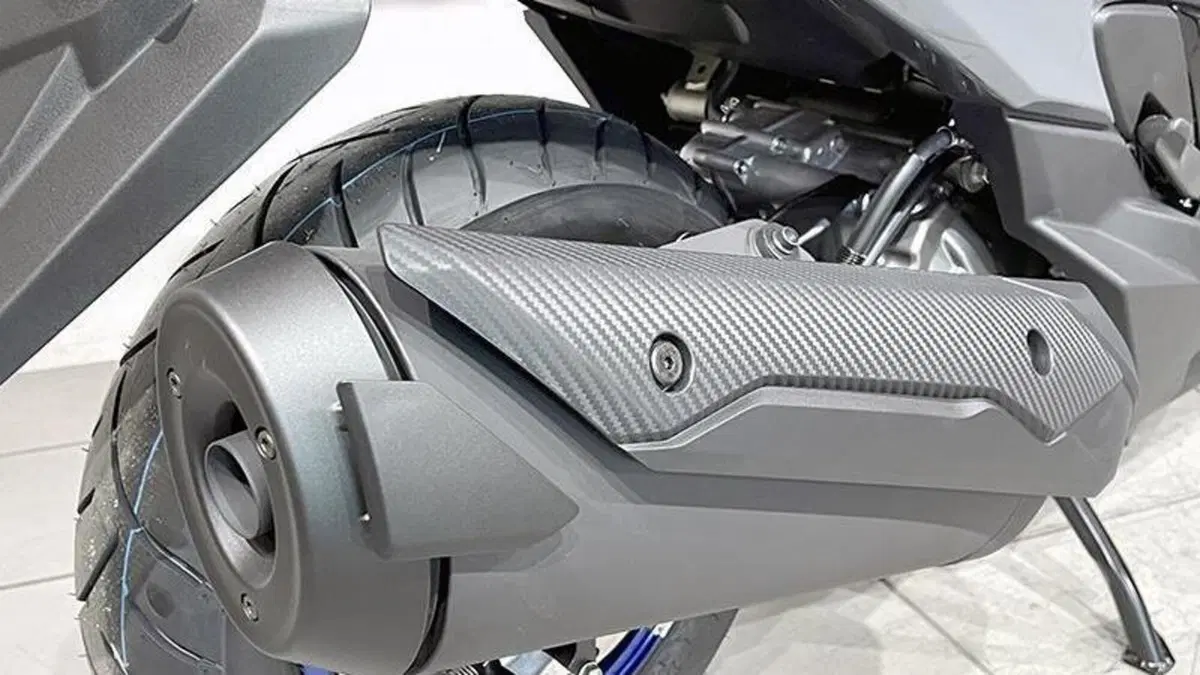 Suzuki Burgman 400 (2022 - 24)  (3)