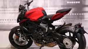 MV Agusta Brutale 800 Rosso (2021 - 23)  (2)