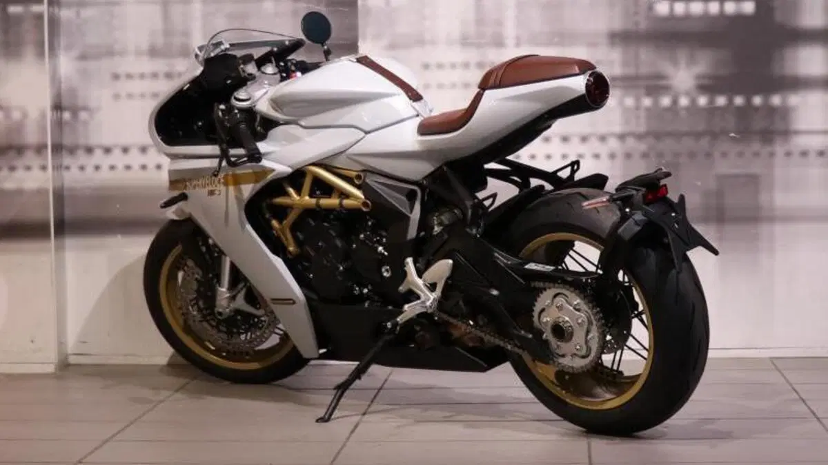 MV Agusta Superveloce 800 S (2021 - 25)  (2)