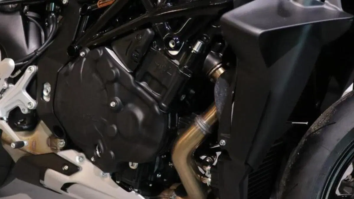 MV Agusta Brutale 1000 RS (2022 - 26)  (3)