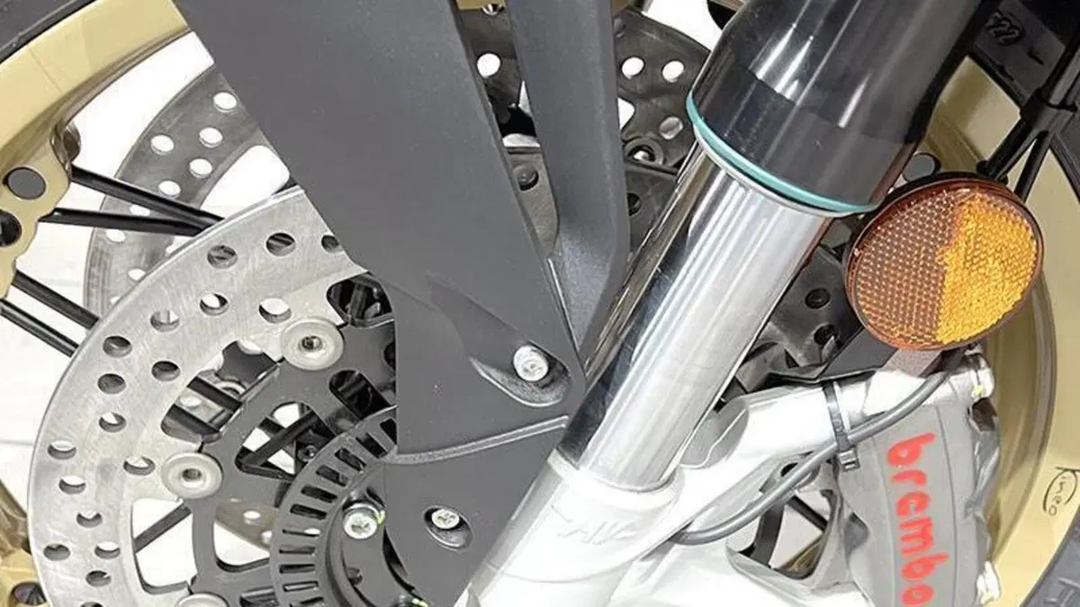MV Agusta Superveloce 800 S (2021 - 25)  (5)