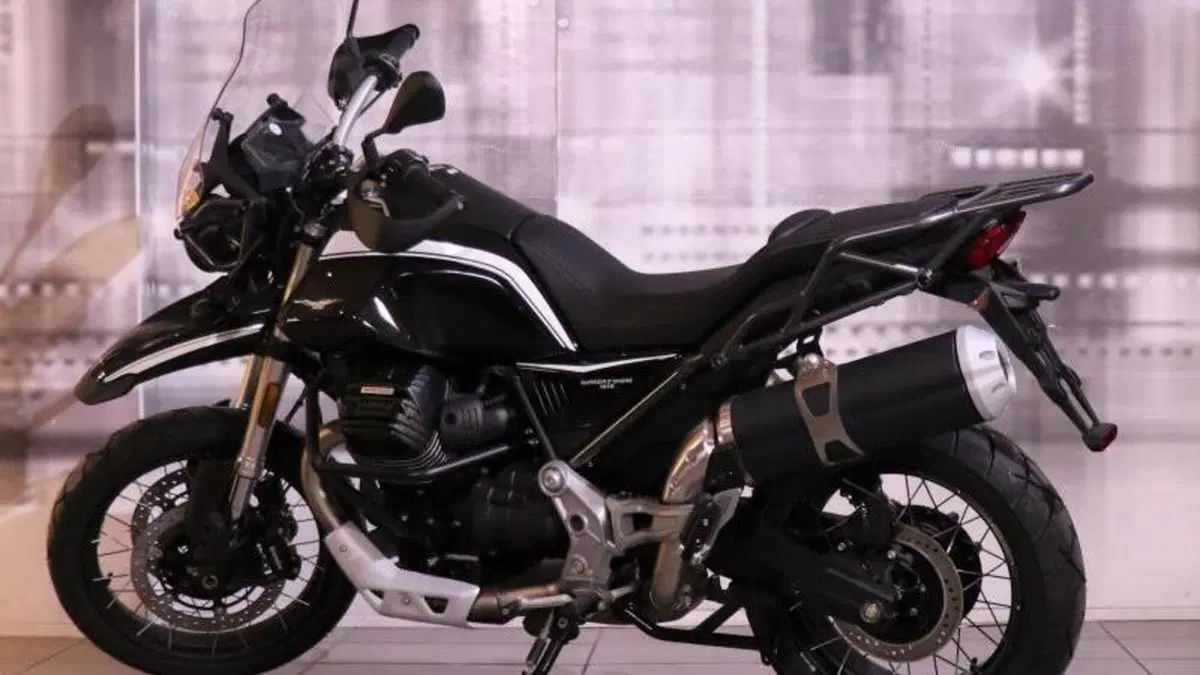 Moto Guzzi V85 TT Guardia d'Onore (2022 - 23)  (2)