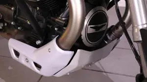 Moto Guzzi V85 TT Guardia d'Onore (2022 - 23)  (5)