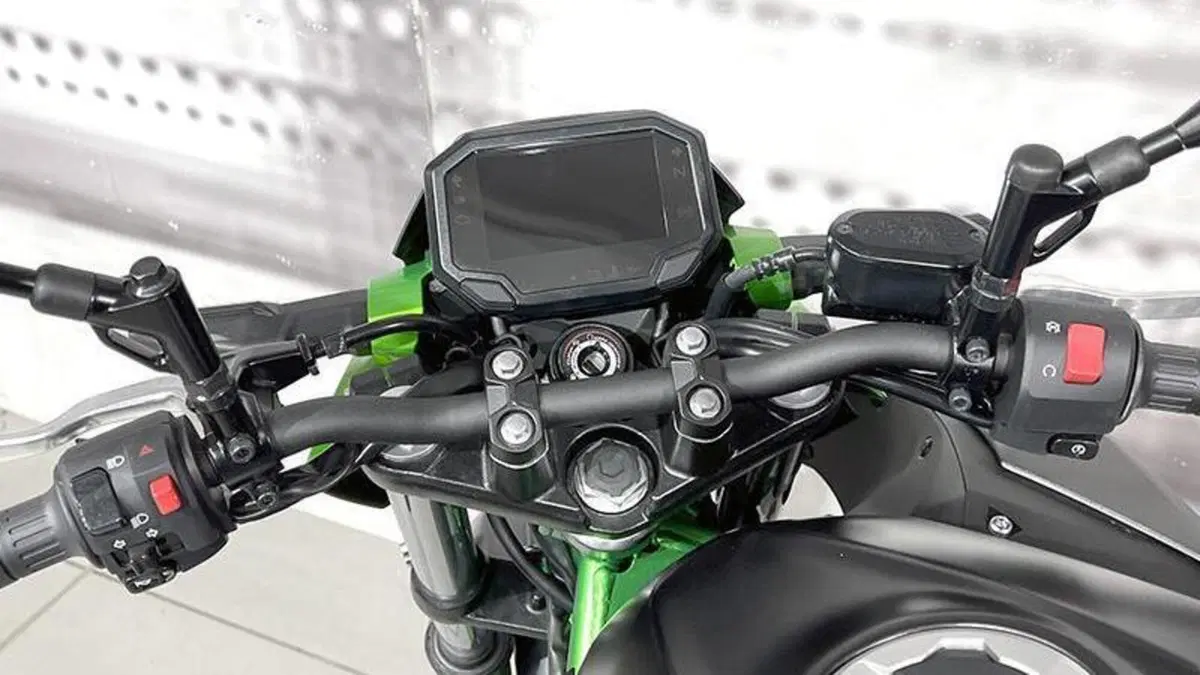 Kawasaki Z 500 SE (2024 - 26)  (5)