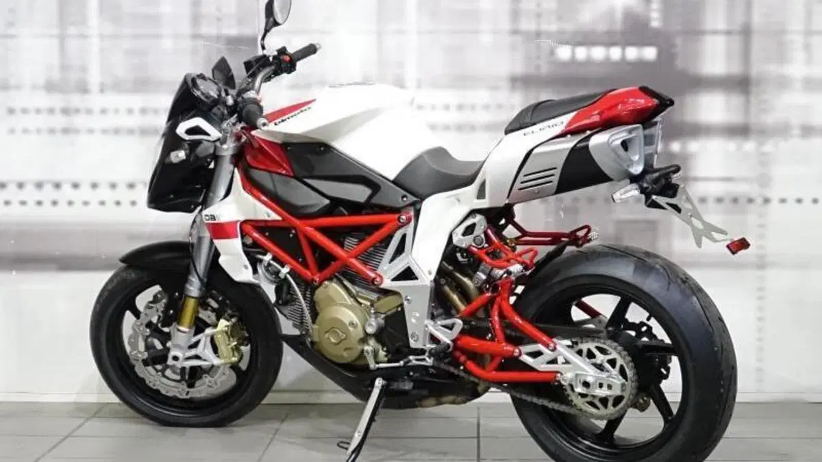 Bimota DB6 Delirio E (2006 - 15)  (2)