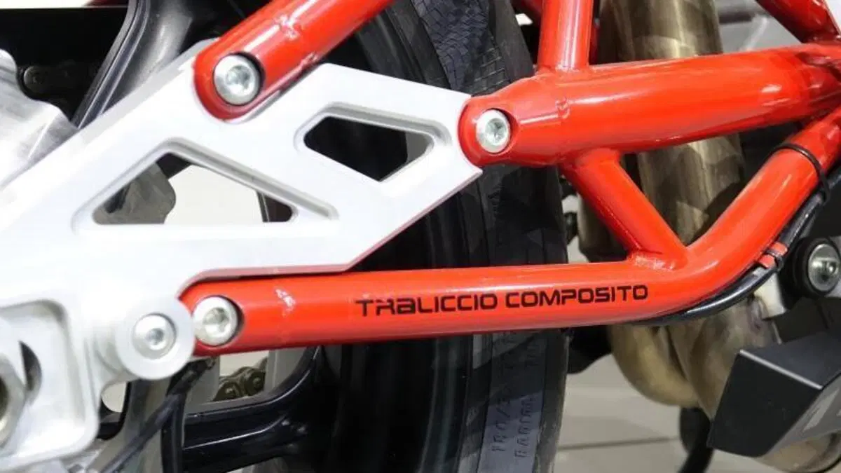 Bimota DB6 Delirio E (2006 - 15)  (3)