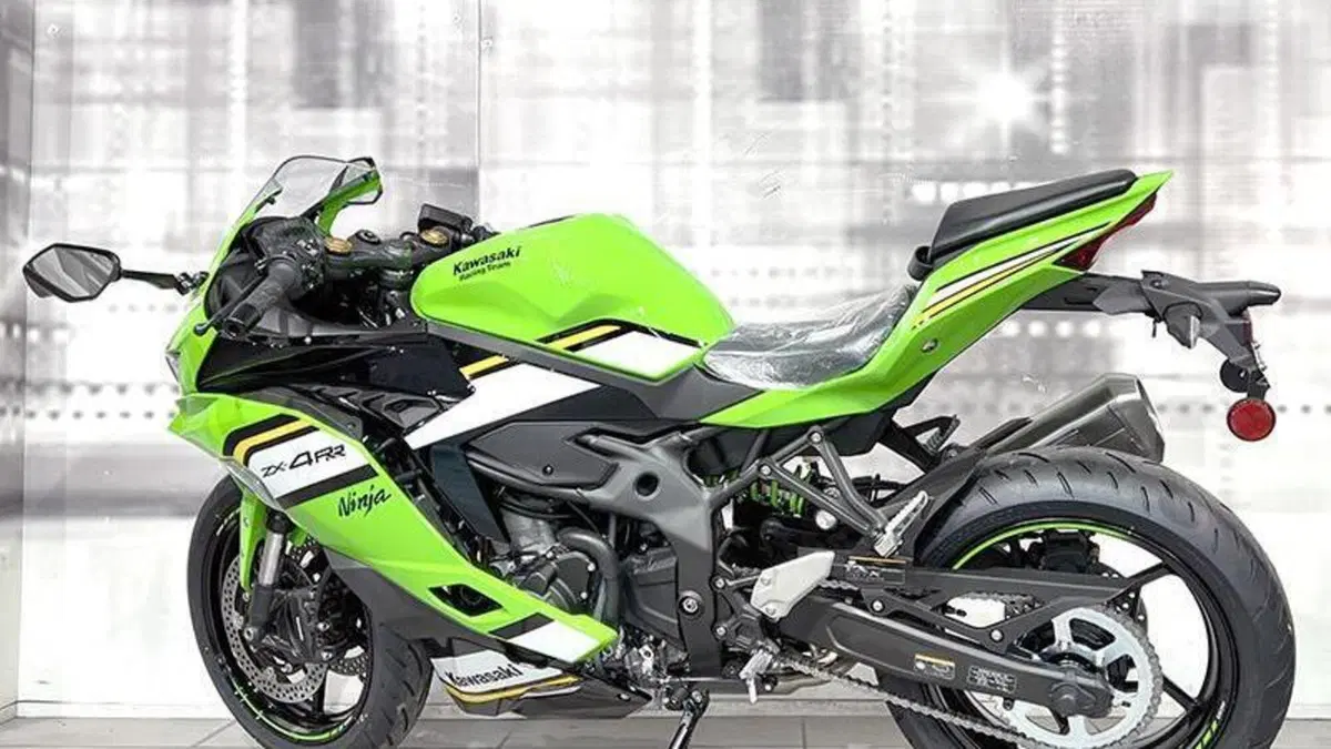 Kawasaki Ninja ZX-4RR (2024 - 26)  (2)