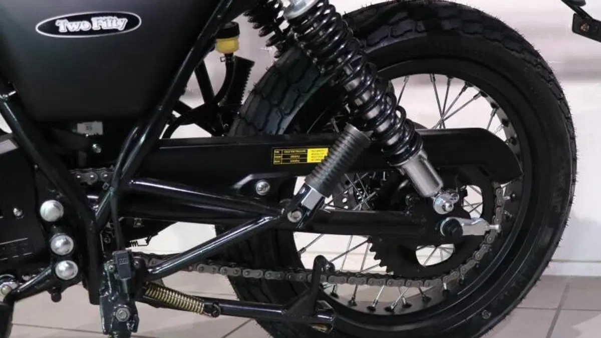 Mash Italia Two Fifty 250 (2021 - 25)  (5)
