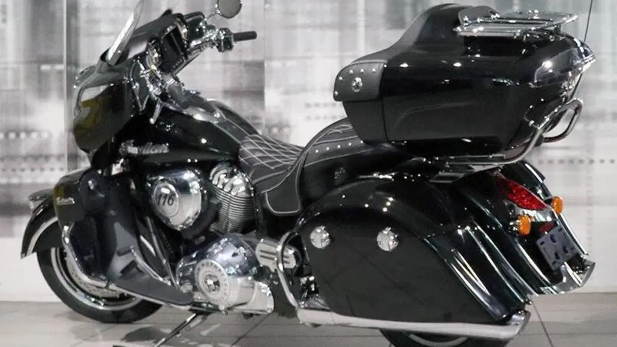 Indian Roadmaster 1890 (2021 - 25)  (2)