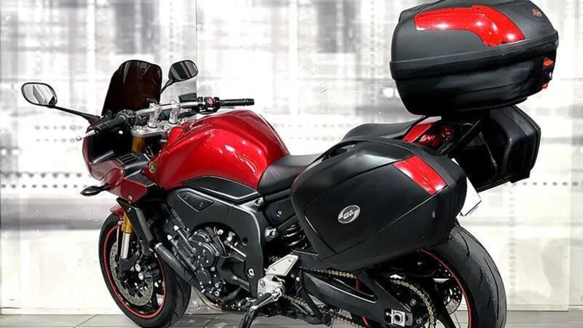Yamaha FZ1 Fazer (2006 - 16)  (2)