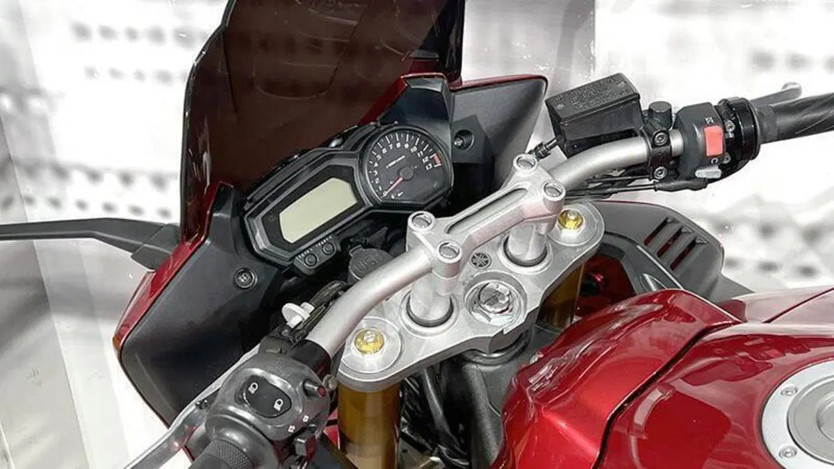 Yamaha FZ1 Fazer (2006 - 16)  (5)